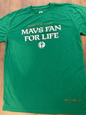 Dallas Mavericks Mavs NBA Irish for a day T-Shirt Tee Top Unisex Size XL